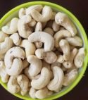 FARM FRESH WHOLE CASHEW NUTS
